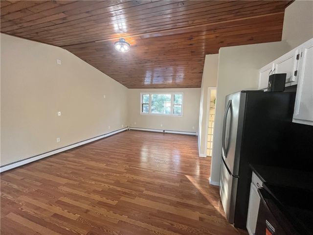 39 Sachem Road, East Providence, RI 02915