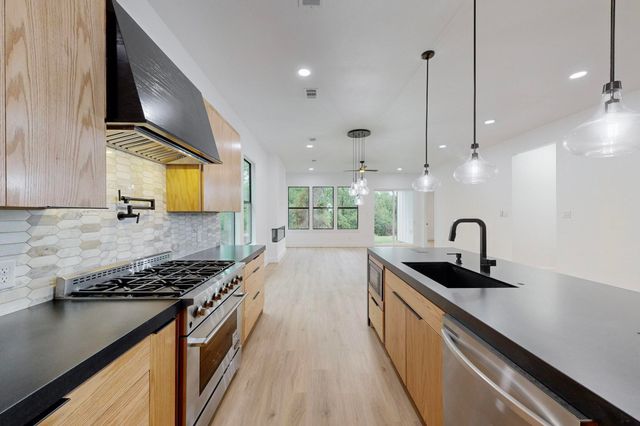 4109 Rupert Street, Dallas, TX 75212