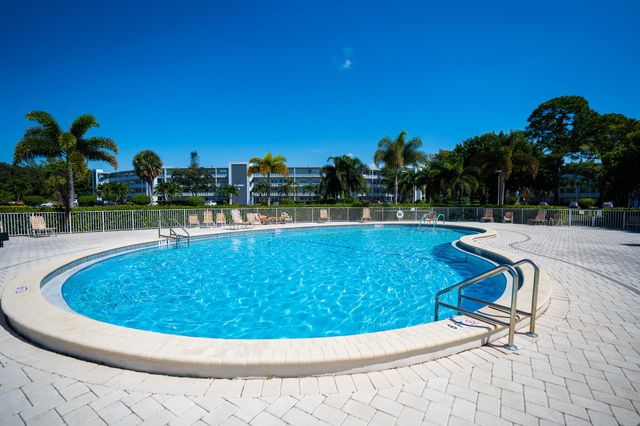 107 Prescott E, Deerfield Beach, FL 33442