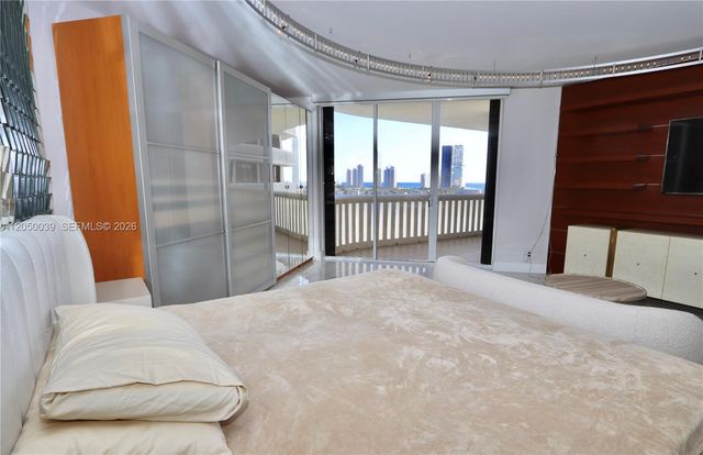3000 Island Boulevard 1603, Aventura, FL 33160