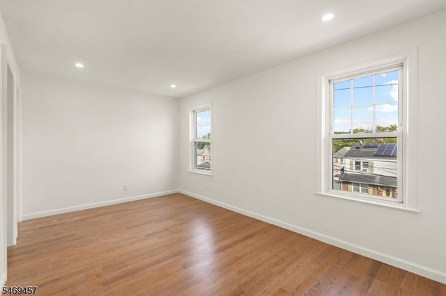 345 Forest St, Kearny Town, NJ 07032