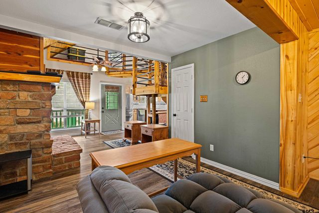 5066 Bob O Link Rd, Gilmer, TX 75645