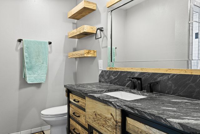 5066 Bob O Link Rd, Gilmer, TX 75645