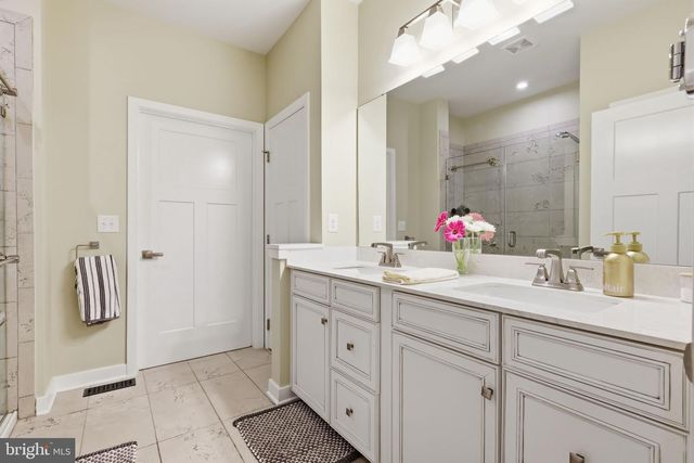 30 GRIFFIN WAY, Yardley, PA 19067