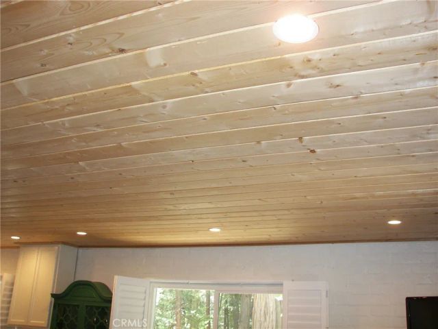 1101 Big Tree, Crestline, CA 92325