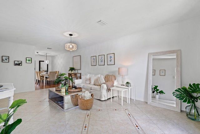 1369 Riverside Circle, Wellington, FL 33414