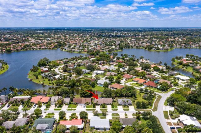 1369 Riverside Circle, Wellington, FL 33414