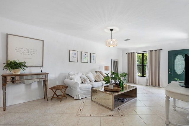 1369 Riverside Circle, Wellington, FL 33414