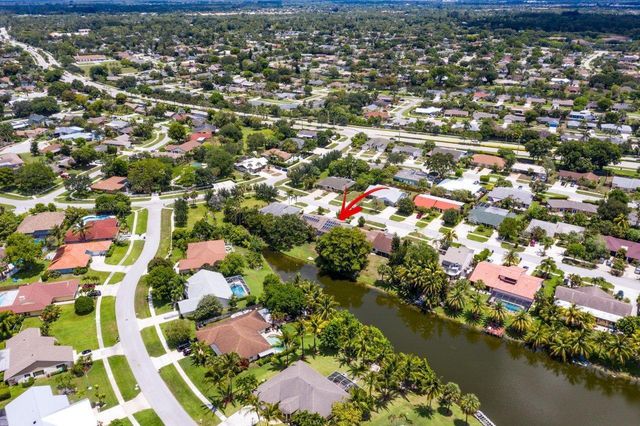 1369 Riverside Circle, Wellington, FL 33414