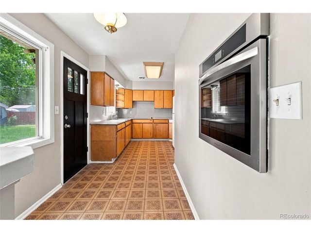 3250 Santa Anita Dr, Englewood, CO 80110