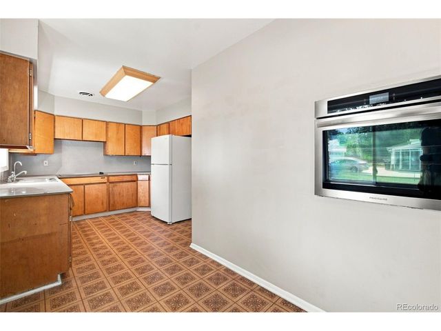 3250 Santa Anita Dr, Englewood, CO 80110