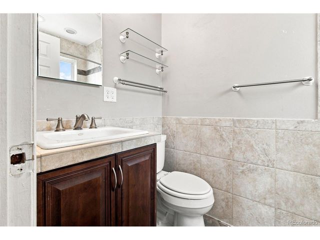 3250 Santa Anita Dr, Englewood, CO 80110