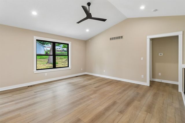 111 Elm Street, De Soto, IA 50069