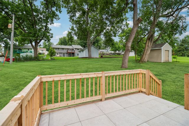 111 Elm Street, De Soto, IA 50069
