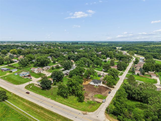 111 Elm Street, De Soto, IA 50069
