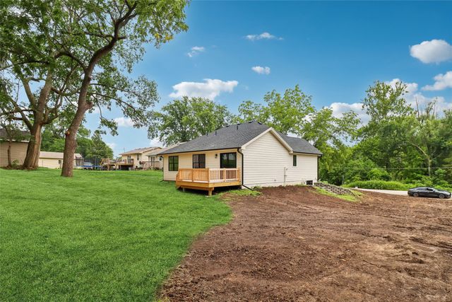 111 Elm Street, De Soto, IA 50069