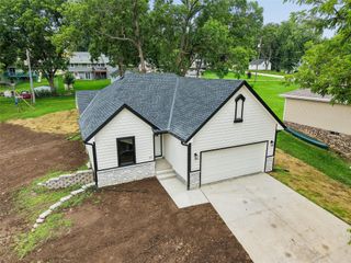 111 Elm Street, De Soto, IA 50069