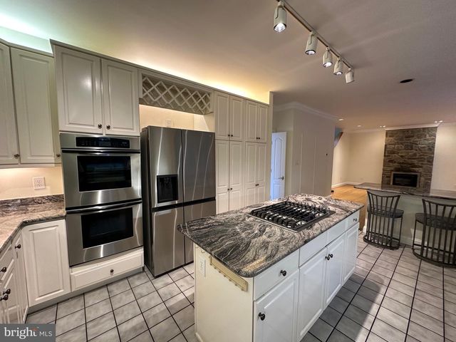 5509 THORNBUSH CT, Bethesda, MD 20814