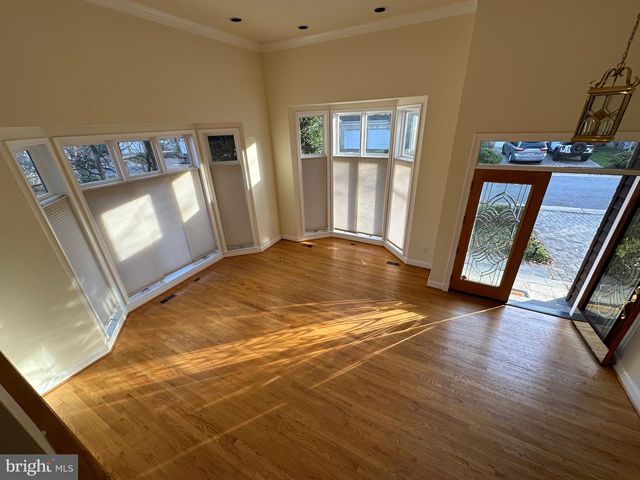 5509 THORNBUSH CT, Bethesda, MD 20814