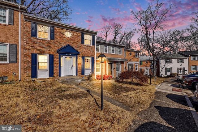 1214 FOX RUN PL, Woodbridge, VA 22191