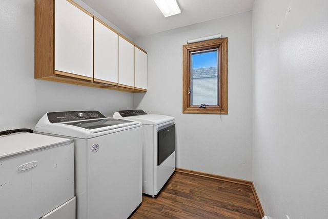 10360 S Mockingbird LANE, Oak Creek, WI 53154