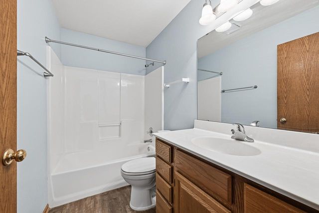 10360 S Mockingbird LANE, Oak Creek, WI 53154