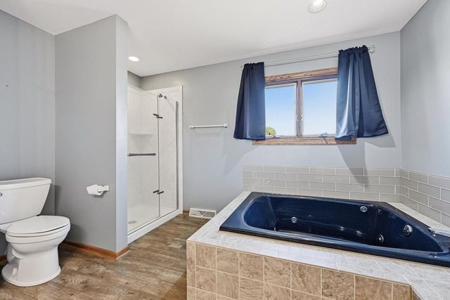 10360 S Mockingbird LANE, Oak Creek, WI 53154