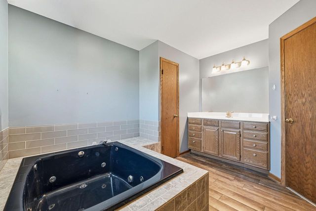 10360 S Mockingbird LANE, Oak Creek, WI 53154