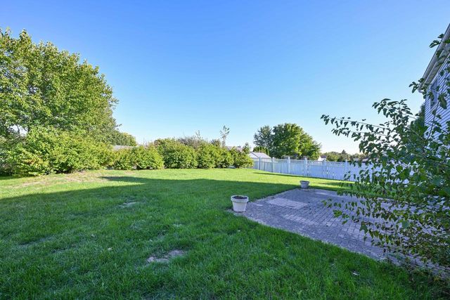 10360 S Mockingbird LANE, Oak Creek, WI 53154