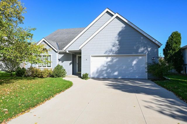 10360 S Mockingbird LANE, Oak Creek, WI 53154