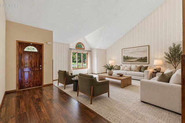 10360 S Mockingbird LANE, Oak Creek, WI 53154
