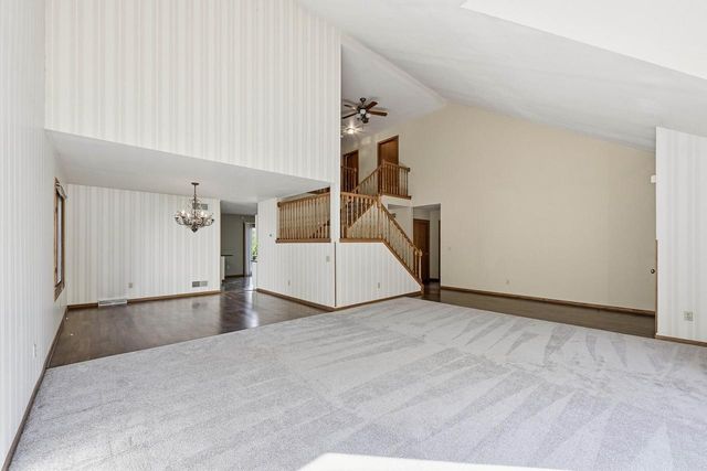 10360 S Mockingbird LANE, Oak Creek, WI 53154