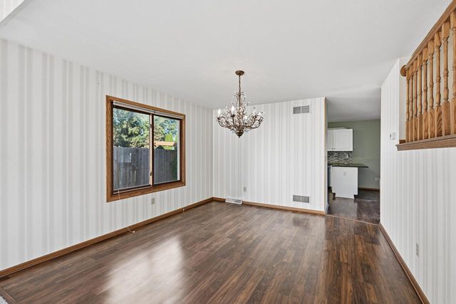 10360 S Mockingbird LANE, Oak Creek, WI 53154