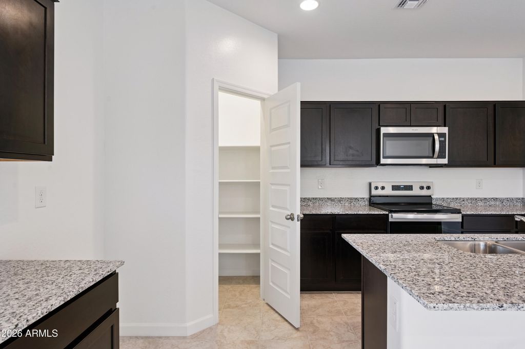 37995 W CAPRI Avenue, Maricopa, AZ 85138 — photo 4