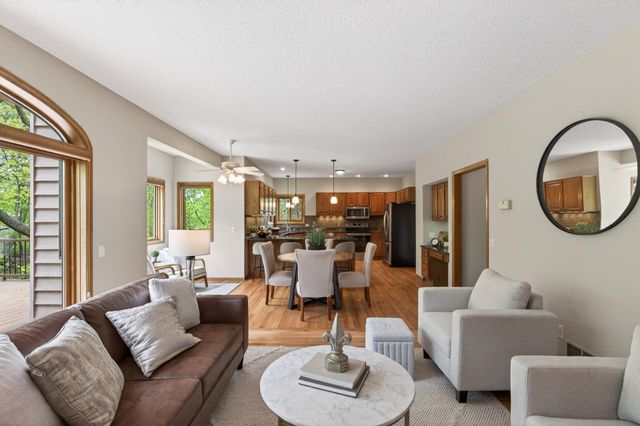 14924 Oak Ridge Court W, Burnsville, MN 55306