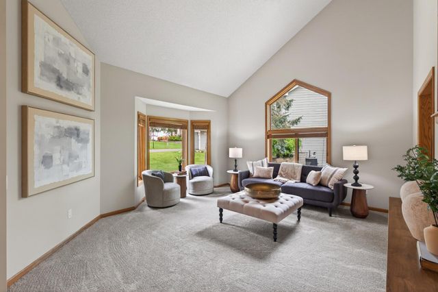 14924 Oak Ridge Court W, Burnsville, MN 55306