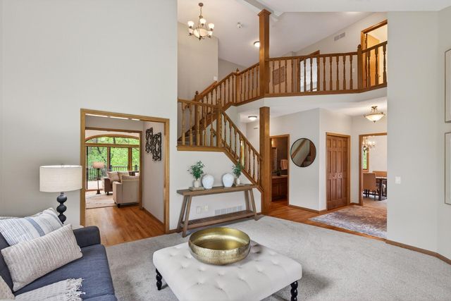 14924 Oak Ridge Court W, Burnsville, MN 55306
