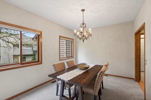 14924 Oak Ridge Court W, Burnsville, MN 55306