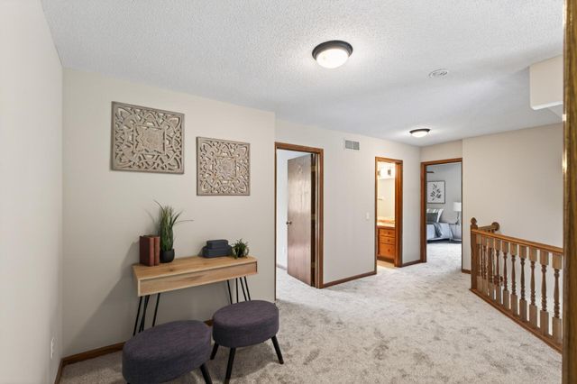 14924 Oak Ridge Court W, Burnsville, MN 55306
