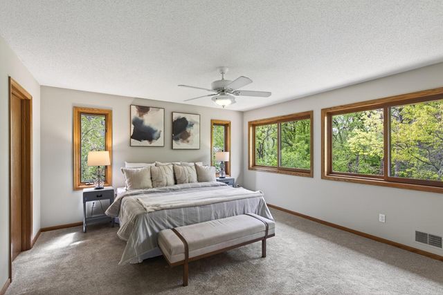 14924 Oak Ridge Court W, Burnsville, MN 55306