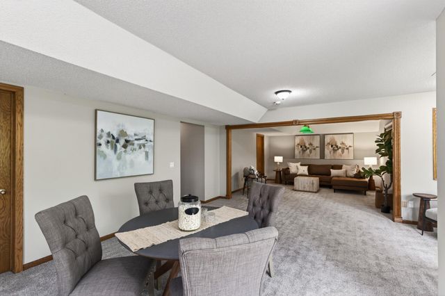 14924 Oak Ridge Court W, Burnsville, MN 55306