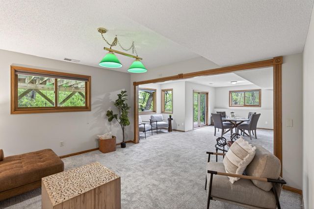 14924 Oak Ridge Court W, Burnsville, MN 55306