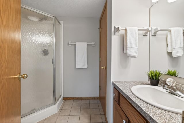 14924 Oak Ridge Court W, Burnsville, MN 55306
