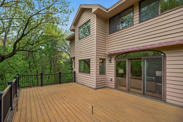 14924 Oak Ridge Court W, Burnsville, MN 55306