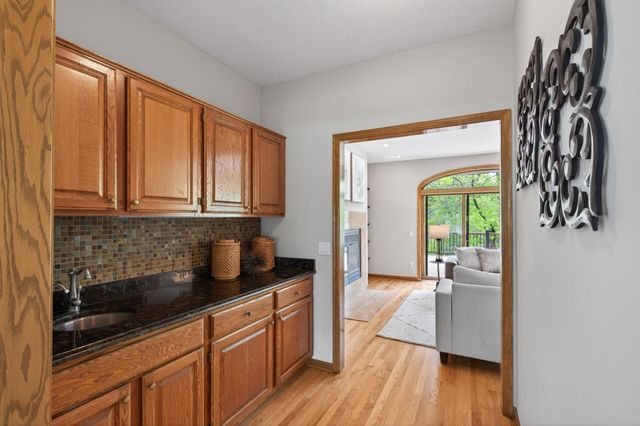 14924 Oak Ridge Court W, Burnsville, MN 55306