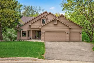 14924 Oak Ridge Court W, Burnsville, MN 55306