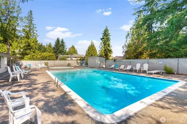 1 Lake Louise Drive #23, Bellingham, WA 98229