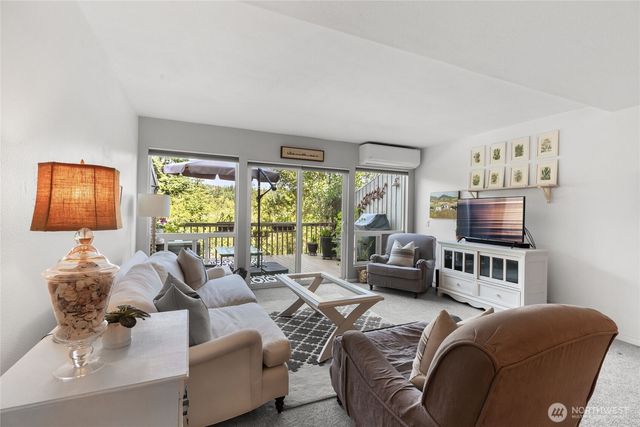 1 Lake Louise Drive #23, Bellingham, WA 98229