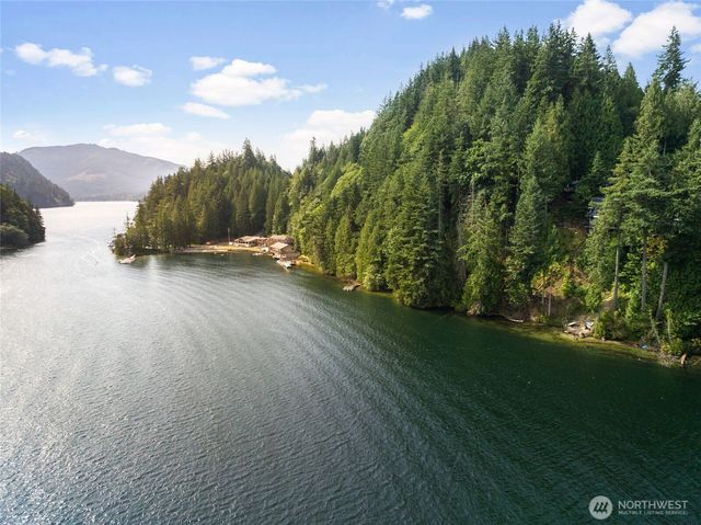 1 Lake Louise Drive #23, Bellingham, WA 98229