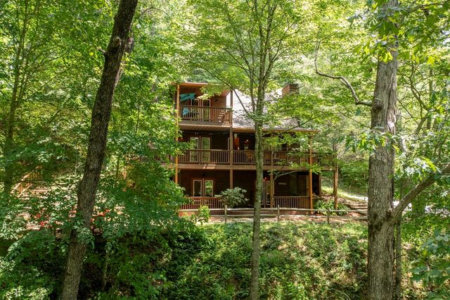795 Kells Ridge, Ellijay, GA 30540